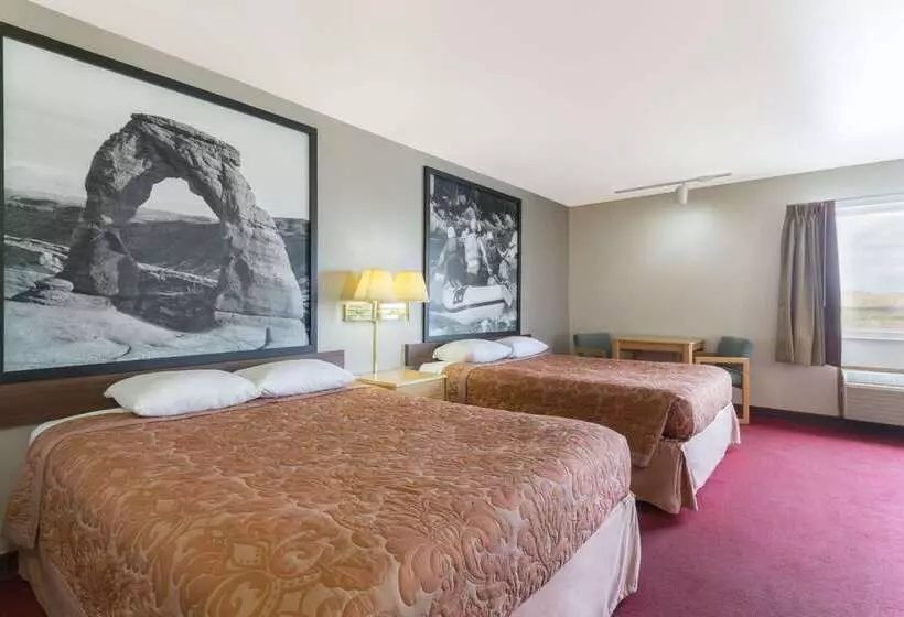 מוטל Super 8 By Wyndham Green River