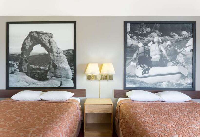 모텔 Super 8 By Wyndham Green River