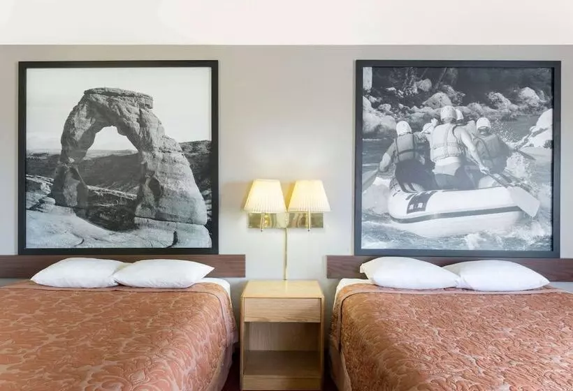 מוטל Super 8 By Wyndham Green River