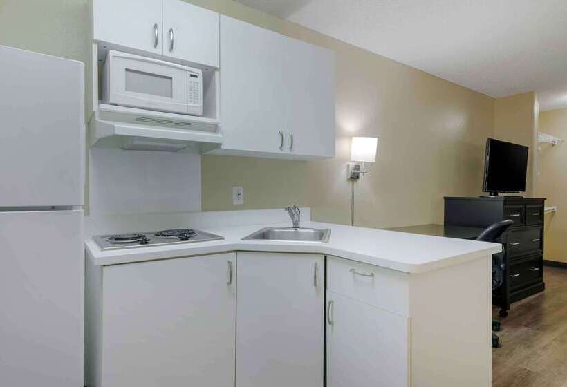 Extended Stay America Suites Hampton Coliseum