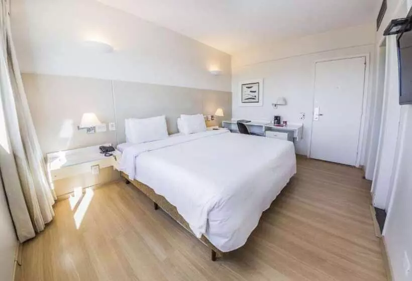 هتل América Bittar