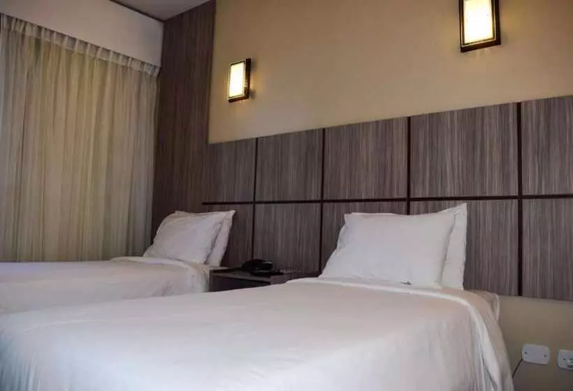 هتل América Bittar