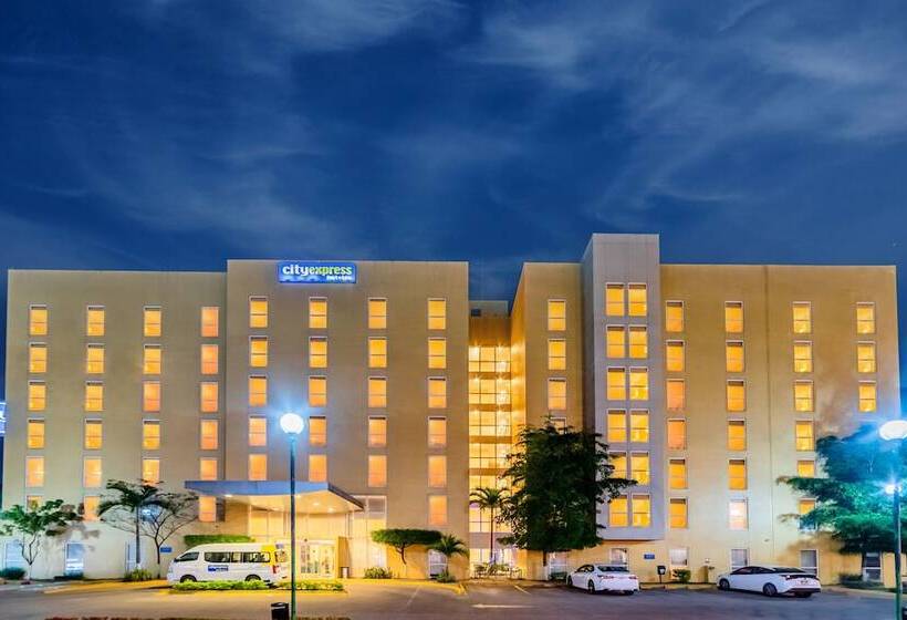 فندق City Express By Marriott Villahermosa