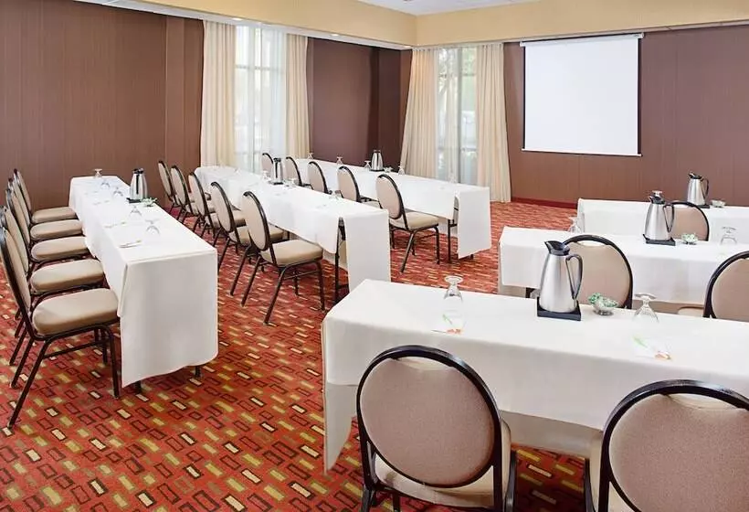 酒店 Courtyard By Marriott Sacramento Midtown