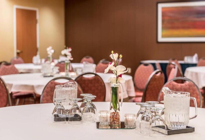 هتل Courtyard By Marriott Sacramento Midtown