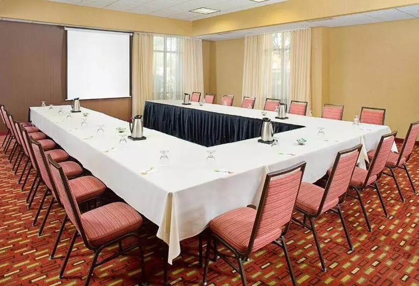 酒店 Courtyard By Marriott Sacramento Midtown