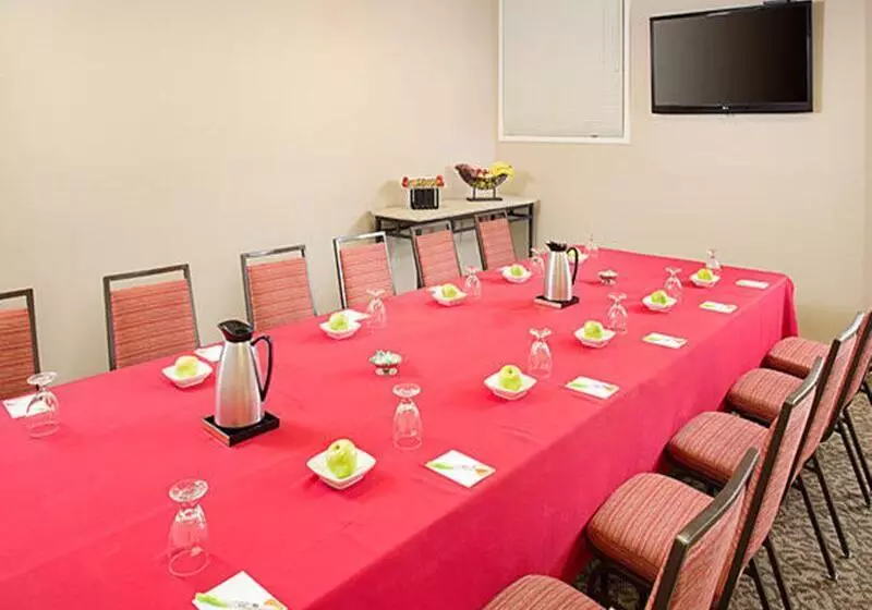 酒店 Courtyard By Marriott Sacramento Midtown