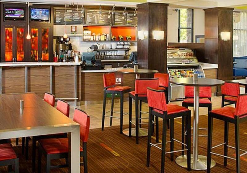 هتل Courtyard By Marriott Sacramento Midtown