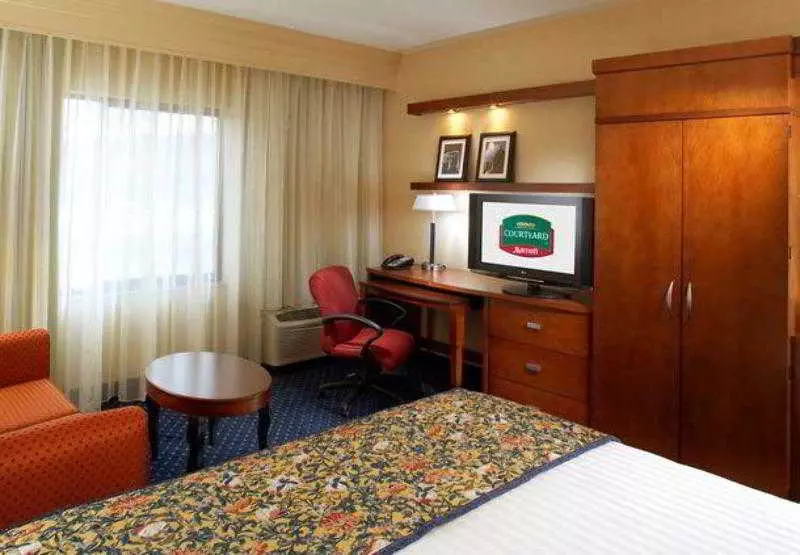 호텔 Courtyard Daytonuniversity Of Dayton