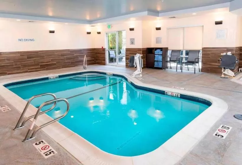 Hotelli Fairfield Inn & Suites Bend Downtown