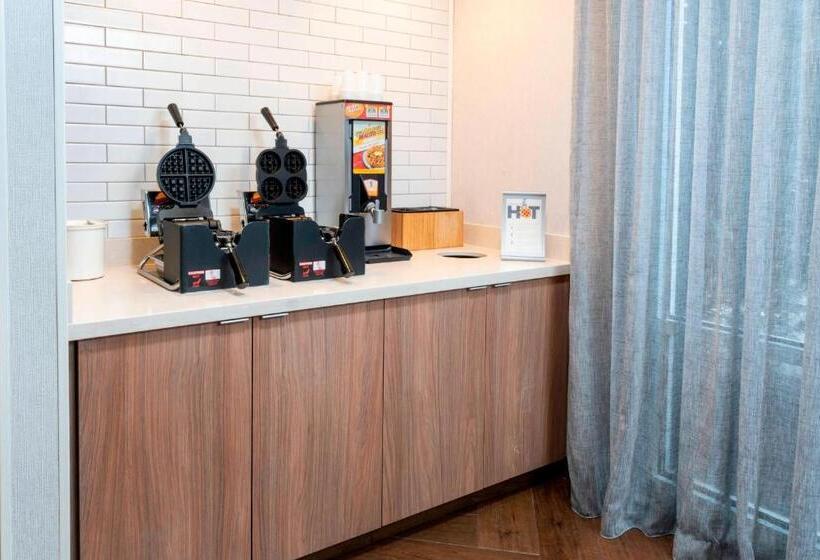 Hotelli Fairfield Inn & Suites Bend Downtown