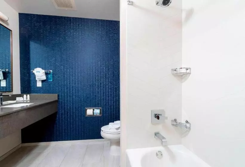 Hotelli Fairfield Inn & Suites Bend Downtown