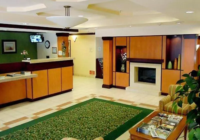 ホテル Fairfield Inn & Suites Ukiah Mendocino County