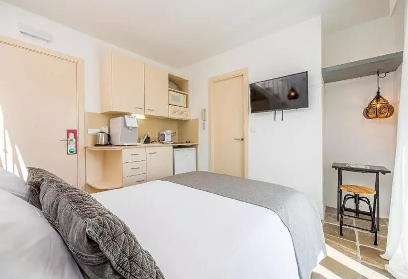 Otel La Casa De La Favorita