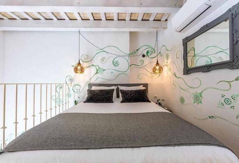 هتل La Casa De La Favorita