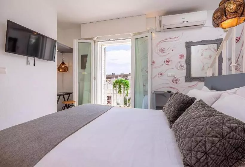 Otel La Casa De La Favorita