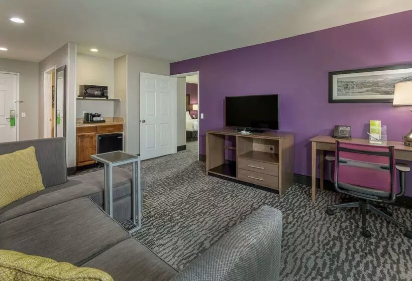 호텔 La Quinta By Wyndham Visalia/sequoia Gateway