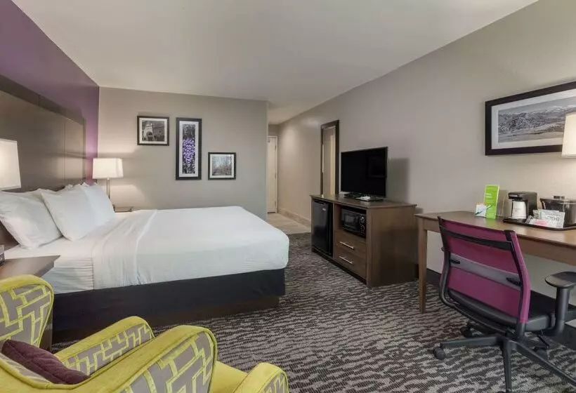 호텔 La Quinta By Wyndham Visalia/sequoia Gateway