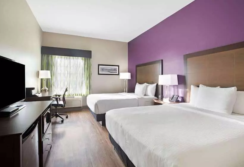 호텔 La Quinta By Wyndham Visalia/sequoia Gateway