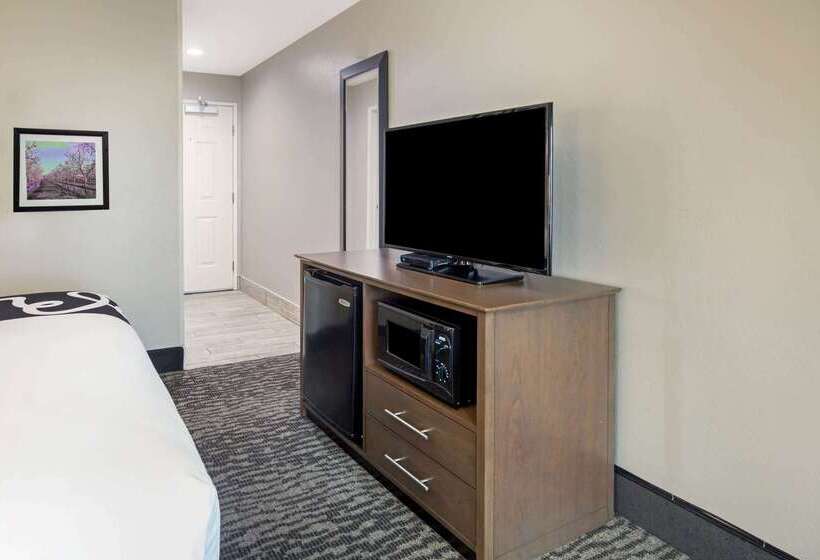 호텔 La Quinta By Wyndham Visalia/sequoia Gateway