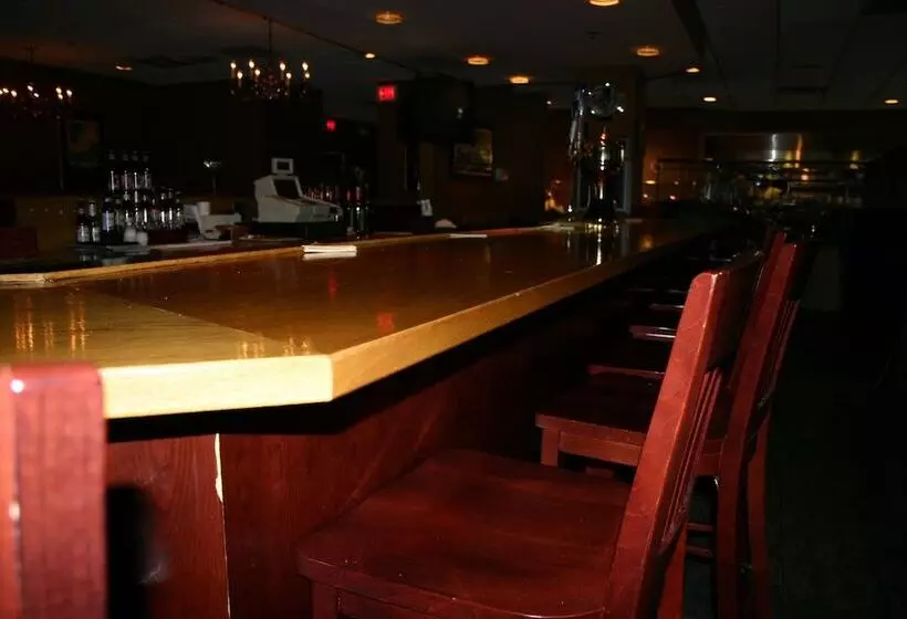 Maron Hotel & Suites