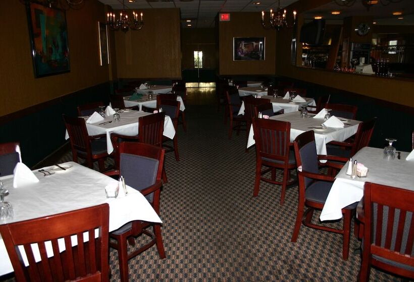 Maron Hotel & Suites