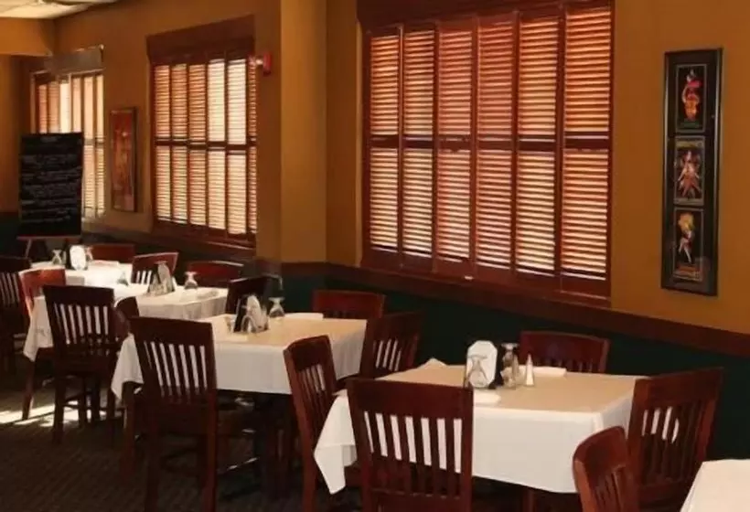 Maron Hotel & Suites