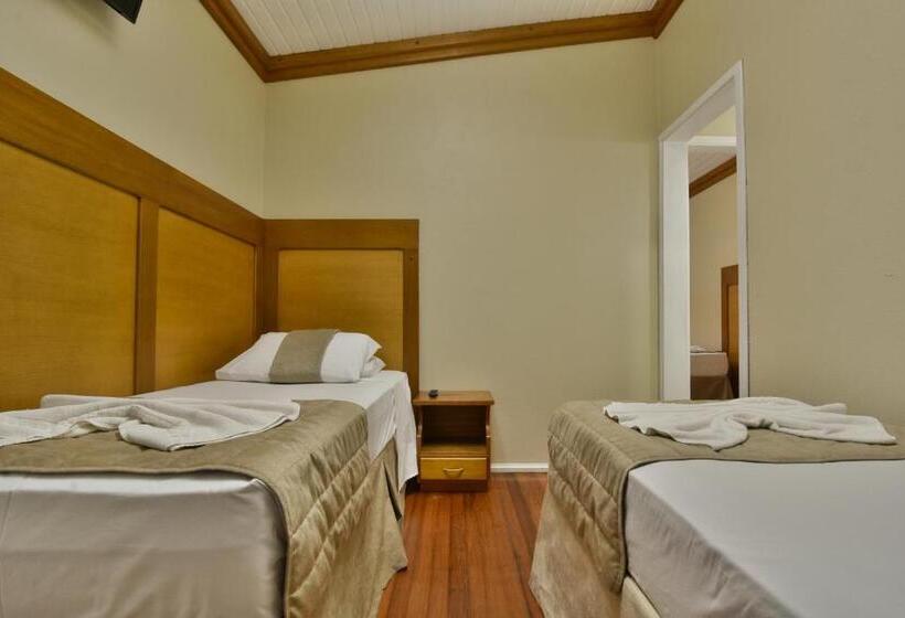 هتل Pequeno Bosque