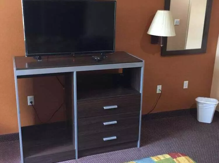 Отель Scottish Inn & Suites Hobby Airport