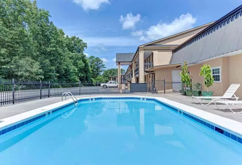 בית מלון כפרי Super 8 By Wyndham Carrollton Ga