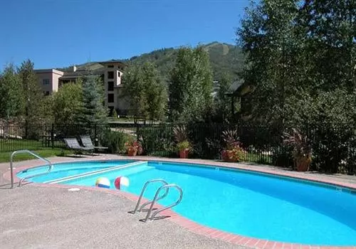 ホテル Terraces At Eagleridge Complejo