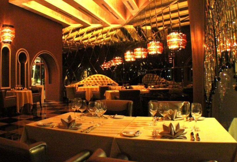 酒店 The Chateau Spa & Wellness Resort