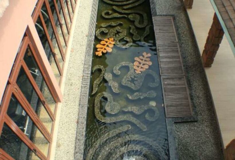 酒店 The Chateau Spa & Wellness Resort