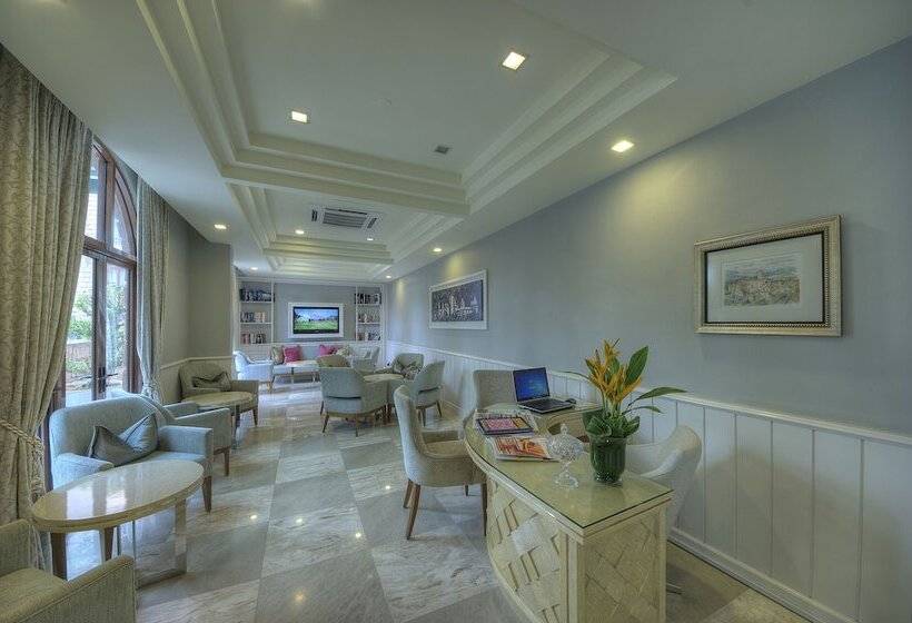 酒店 The Chateau Spa & Wellness Resort