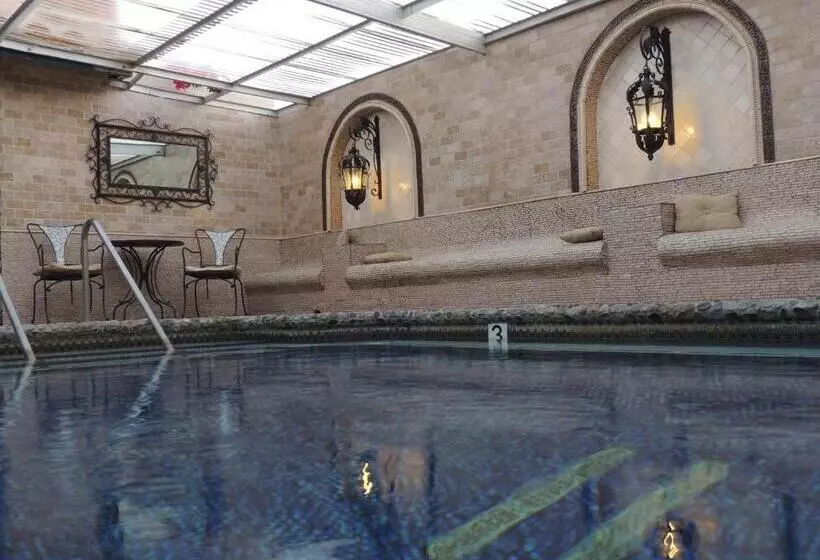 Tuscan Springs Hotel & Spa