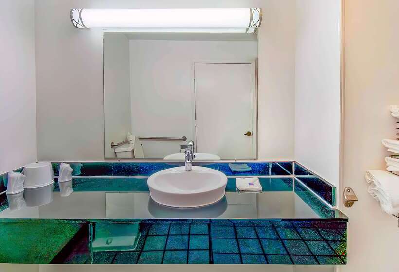 Motel 6 Grand Rivers, Ky