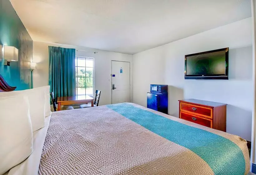 Motel 6 Grand Rivers, Ky