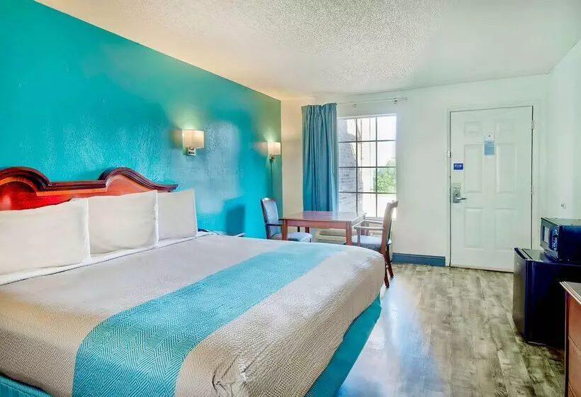 Motel 6 Grand Rivers, Ky