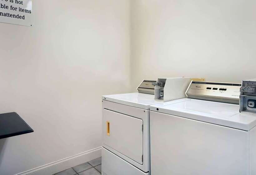 Motel 6 Grand Rivers, Ky