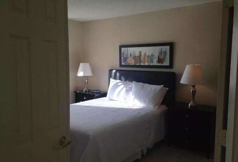 National At Ballston Metro