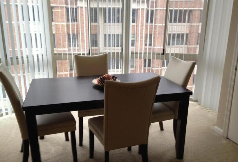 National At Ballston Metro