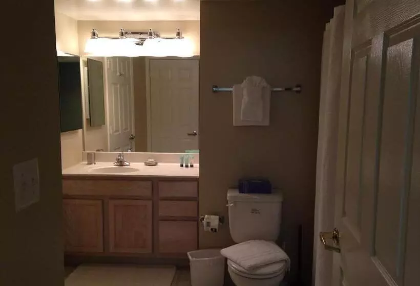 National At Ballston Metro