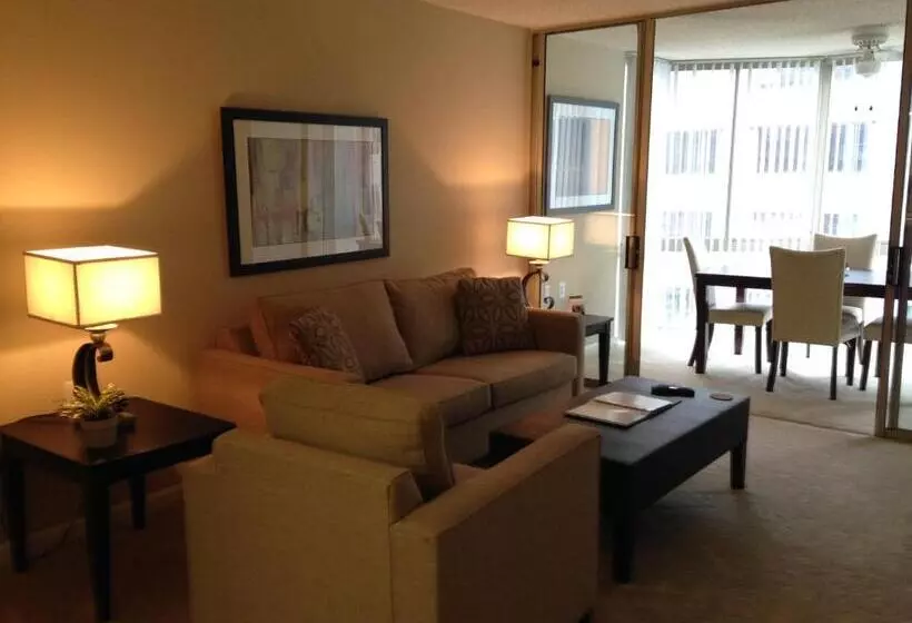 National At Ballston Metro