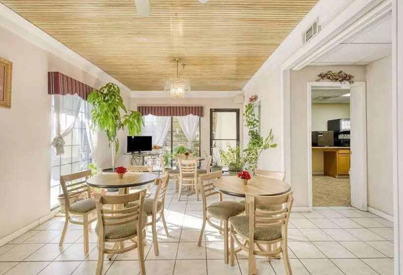 OYO Hotel Grenada West