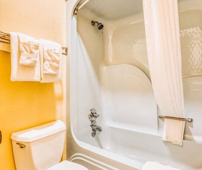 OYO Hotel Grenada West