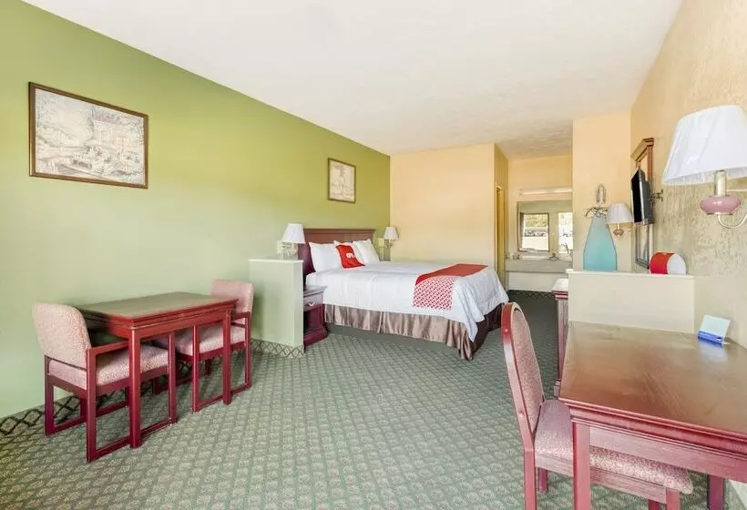 OYO Hotel Grenada West