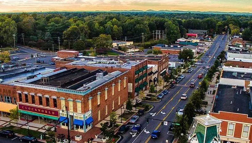 تختخواب و صبحانه The Inn On Front Street