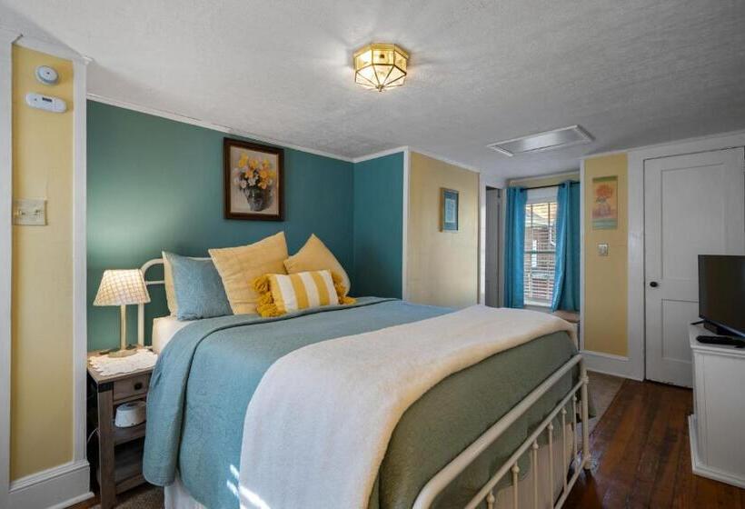 Bed and Breakfast The Inn On Front Street