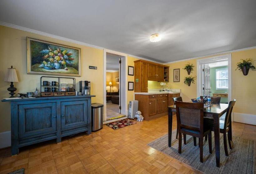 Bed and Breakfast The Inn On Front Street