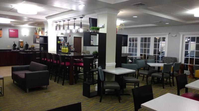 호텔 Comfort Suites Abingdon I81